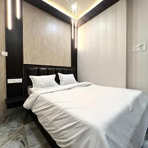 Durga P Near Harishchandra Ghat Hotel Varanasi